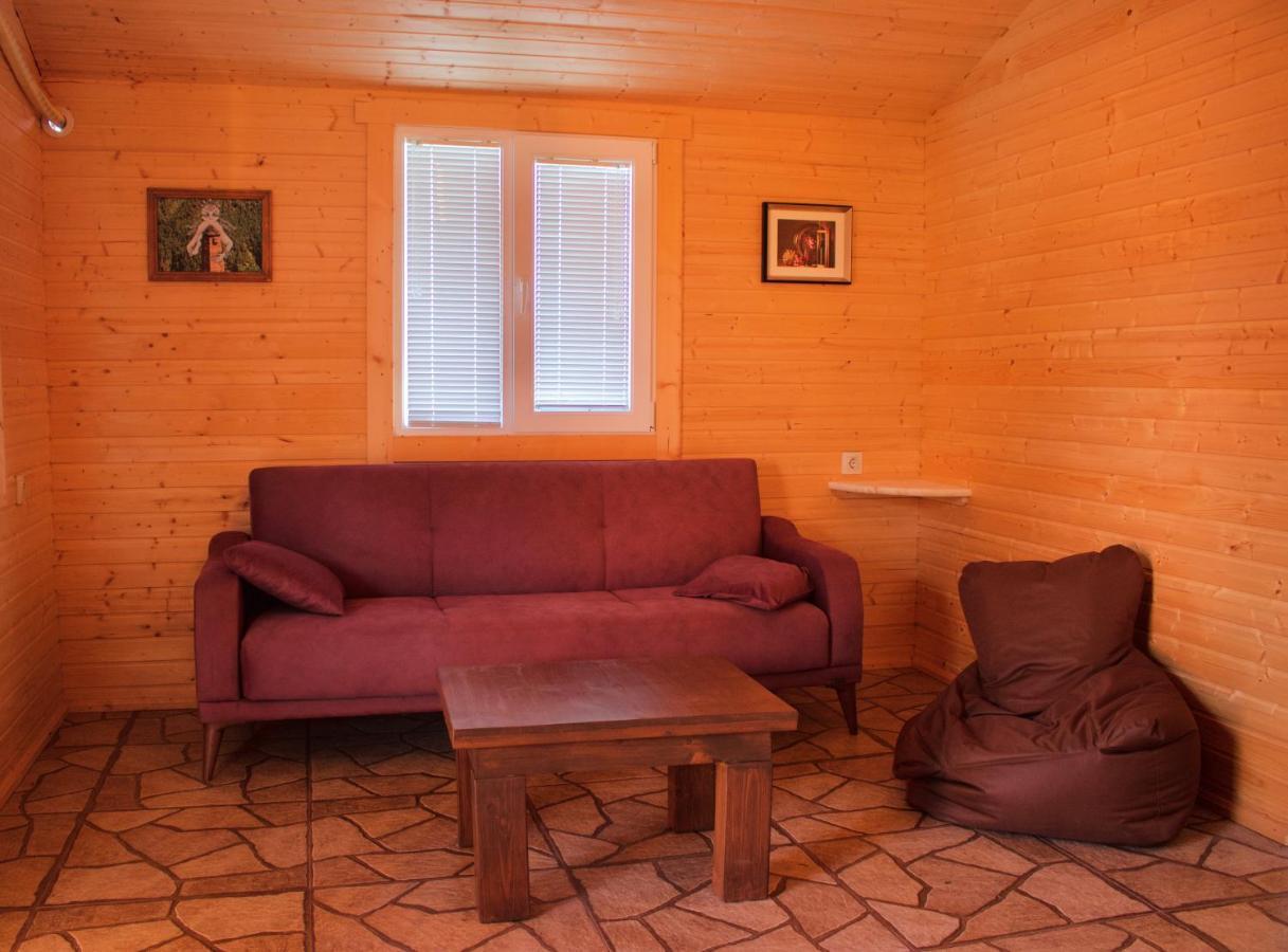 Finca Idoize Camping Hotel Akhmeta Esterno foto
