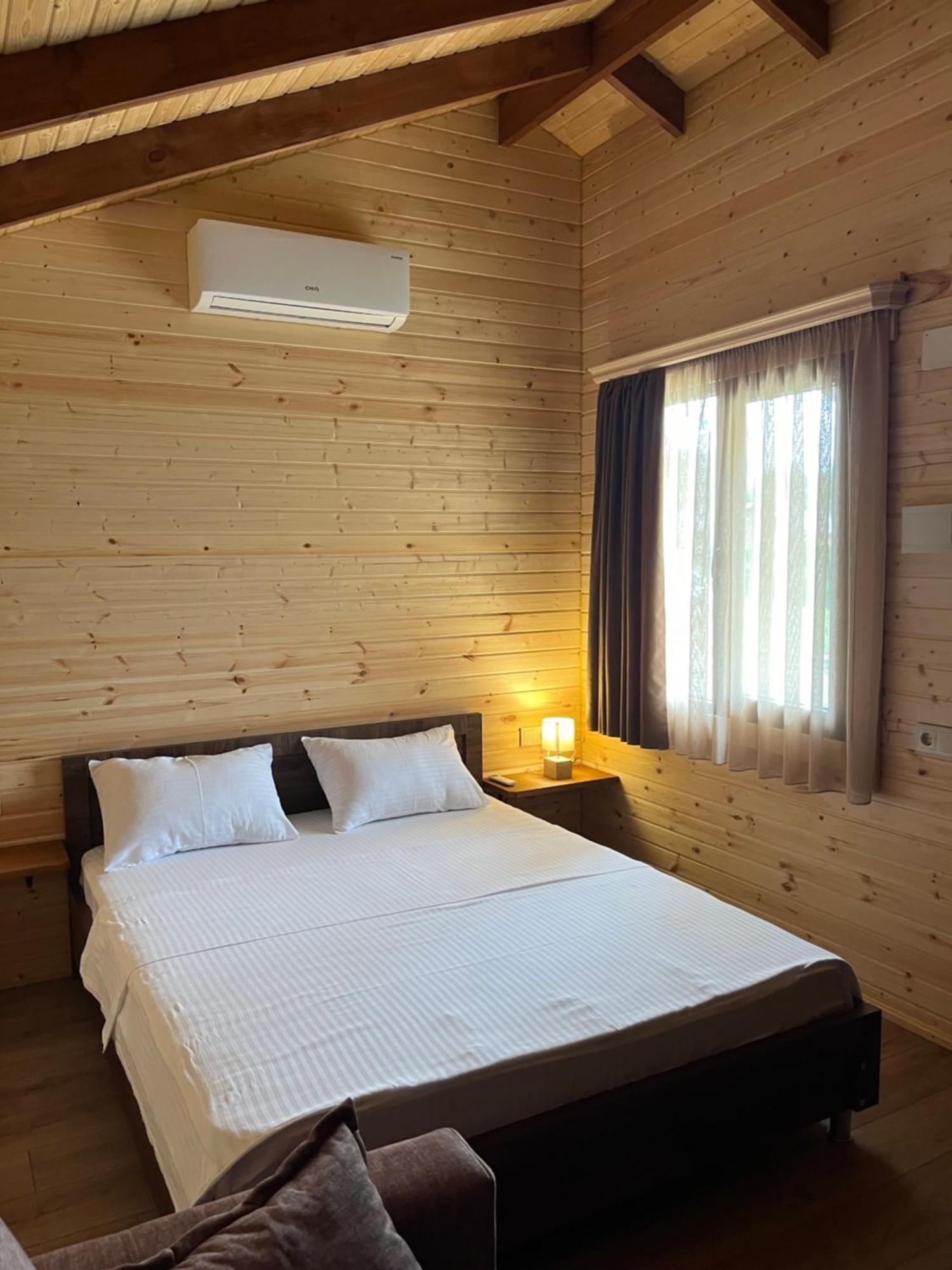 Finca Idoize Camping Hotel Akhmeta Esterno foto